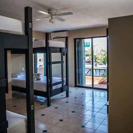 Deja Hostel Playa del Carmen Eksteriør billede
