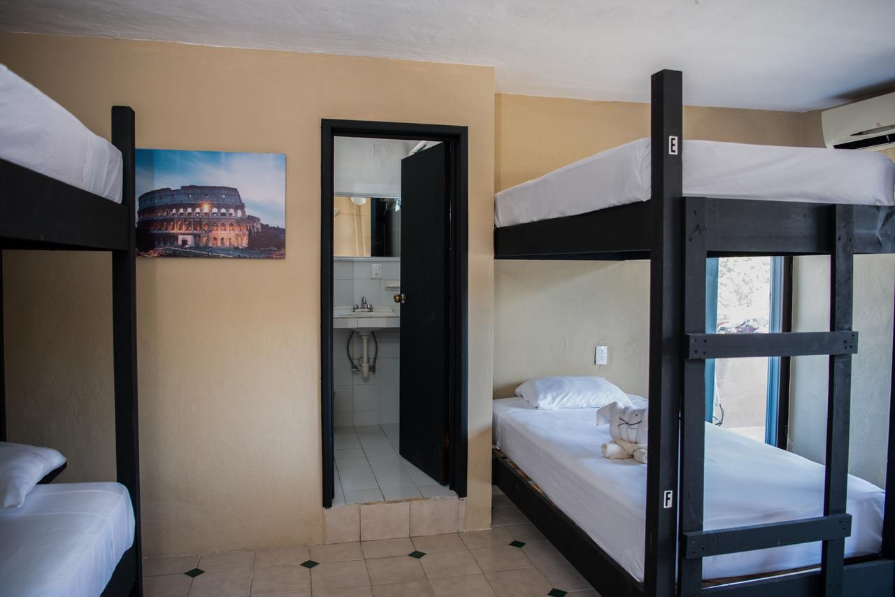 Deja Hostel Playa del Carmen Eksteriør billede