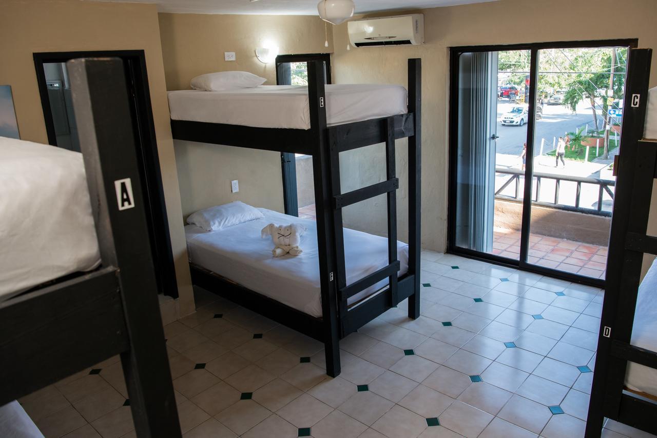 Deja Hostel Playa del Carmen Eksteriør billede