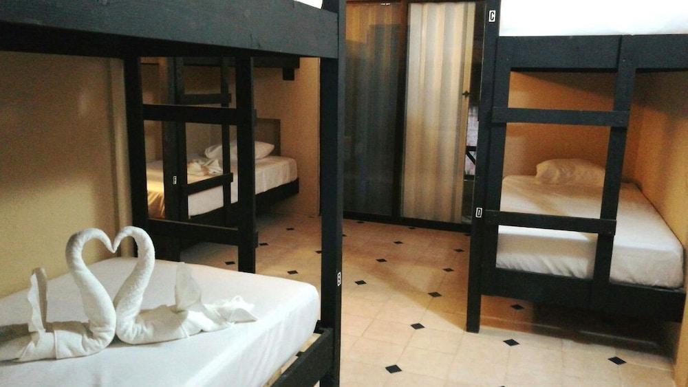 Deja Hostel Playa del Carmen Eksteriør billede